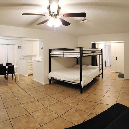 Centrally Located, 4X Queen, 300 Mbps Internet With Backyard! Хемет Экстерьер фото