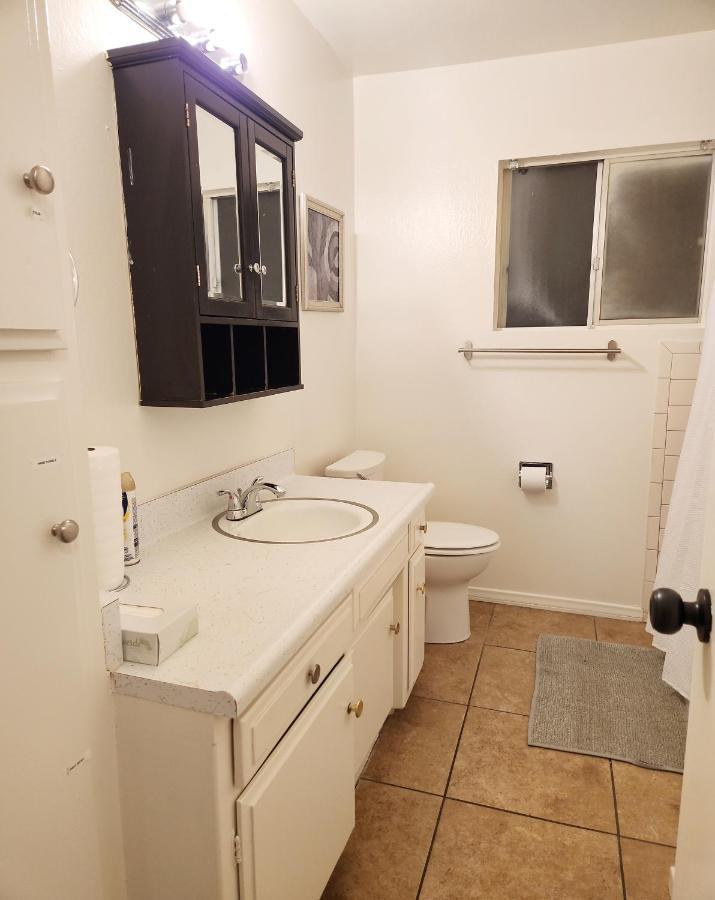 Centrally Located, 4X Queen, 300 Mbps Internet With Backyard! Хемет Экстерьер фото